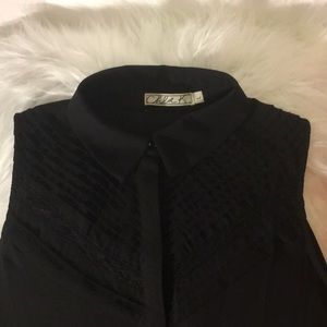 Chloe K Chiffon Sleeveless Blouse